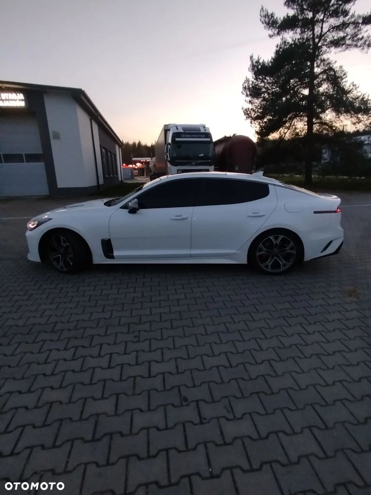 Kia Stinger 3.3 T-GDI V6 GT AWD - 3