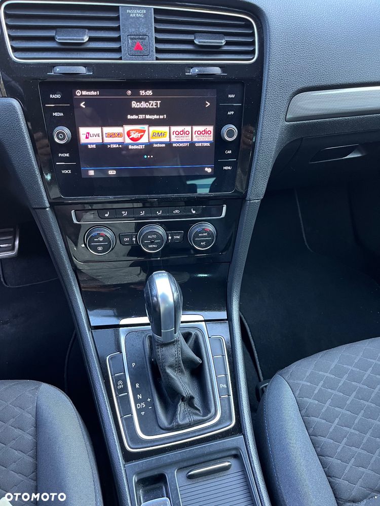 Volkswagen Golf - 11