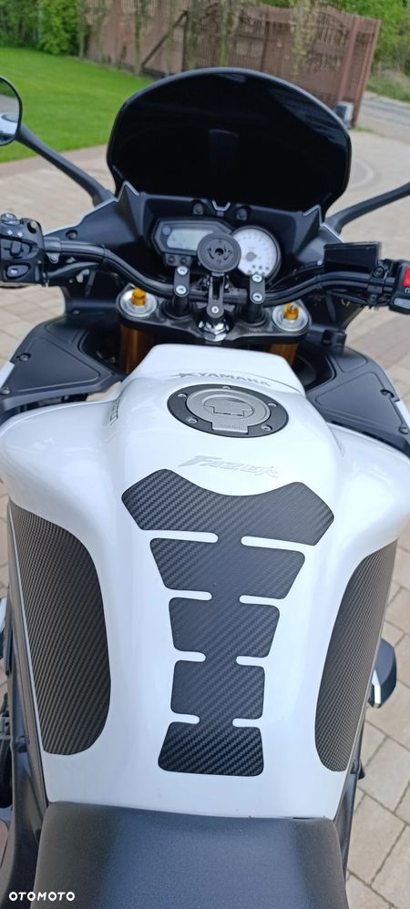 Yamaha FZ8 - 10