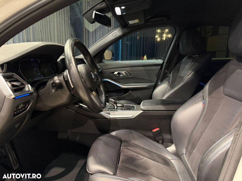 BMW Seria 3 330e iPerformance M Sport - 26