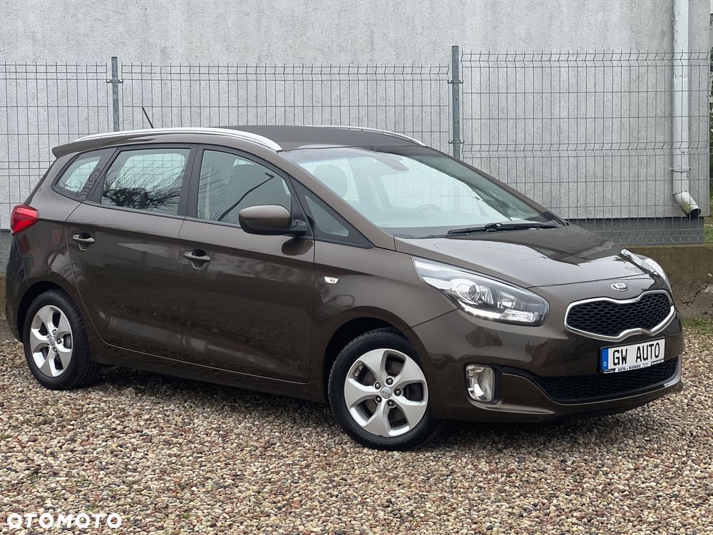 Kia Carens 1.6 GDI Dream Team Edition - 2