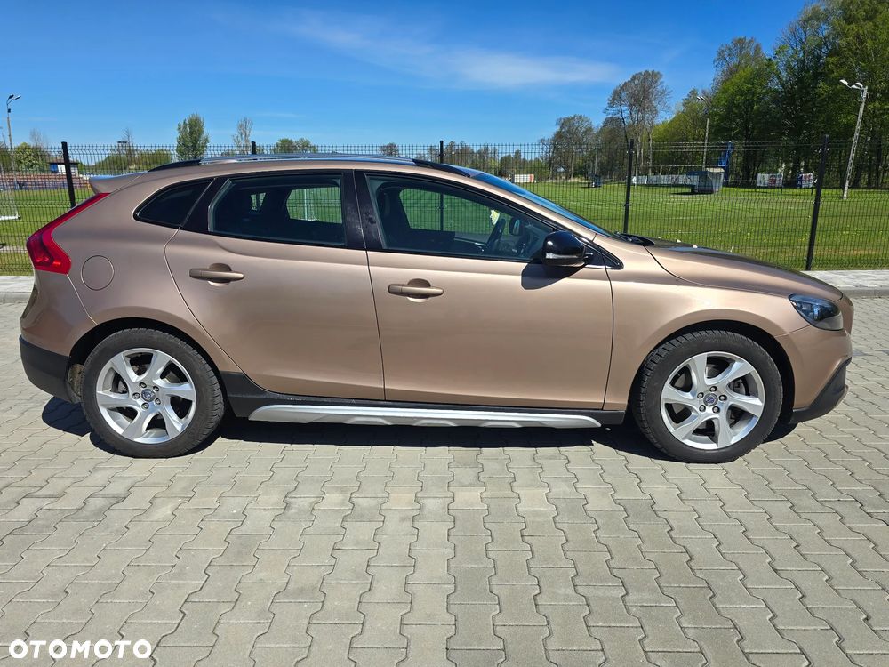 Volvo V40 Cross Country D3 Geartronic Momentum - 4