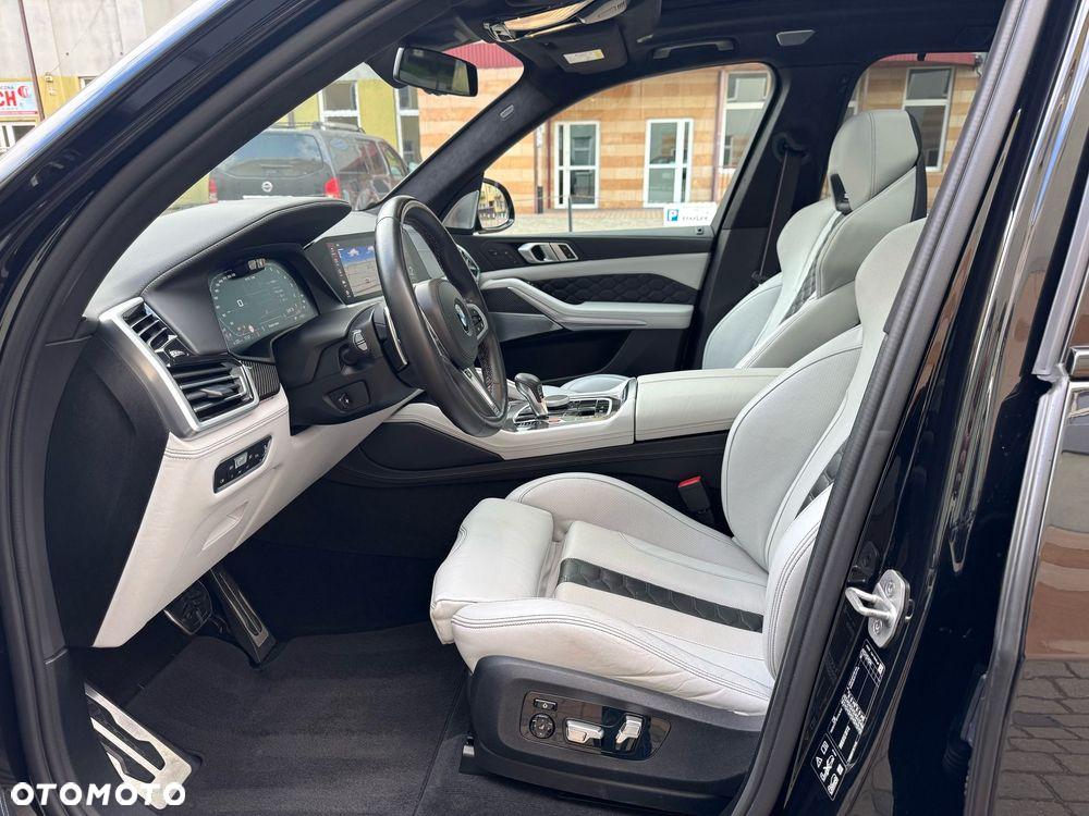 BMW X5 M Competition - 12