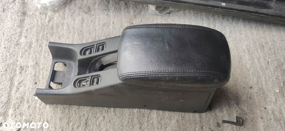PODŁOKIETNIK HONDA CIVIC VI 5D 95-00 - 1