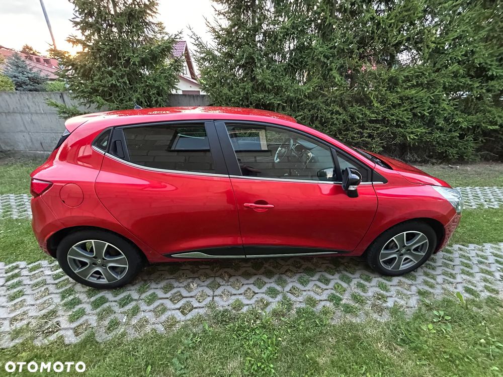 Renault Clio 1.2 16V 75 Life - 8