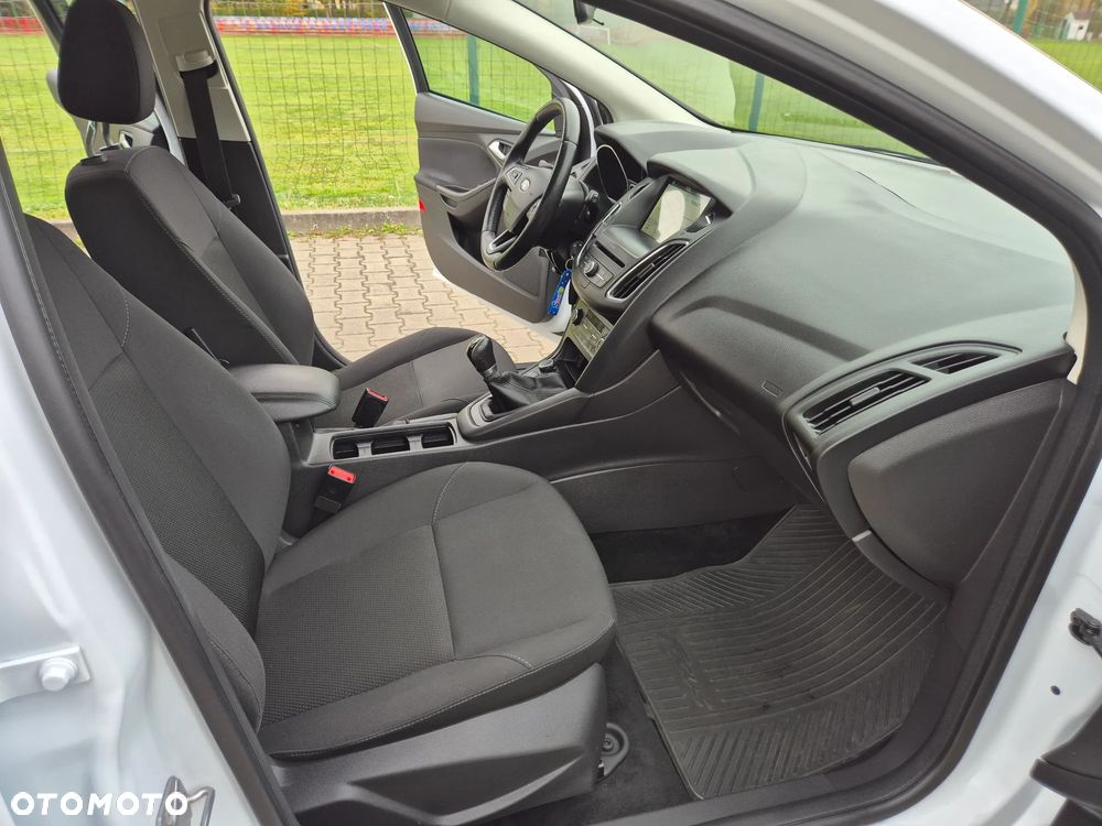 Ford Focus - 29