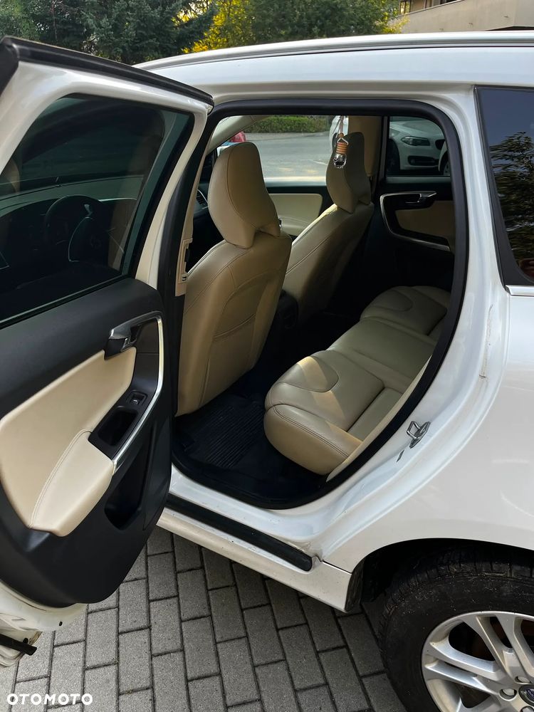 Volvo XC 60 T5 AWD Momentum - 10