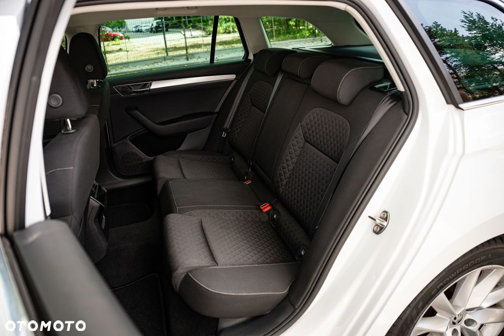 Skoda Superb 2.0 TDI SCR Style DSG - 11