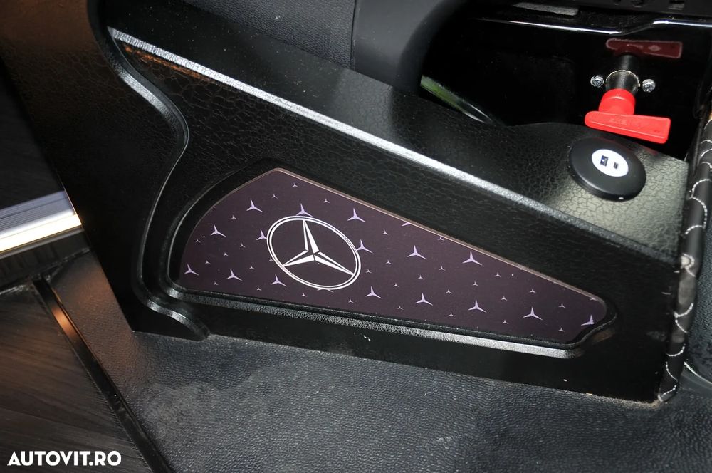 Mercedes-Benz SPRINTER - 28
