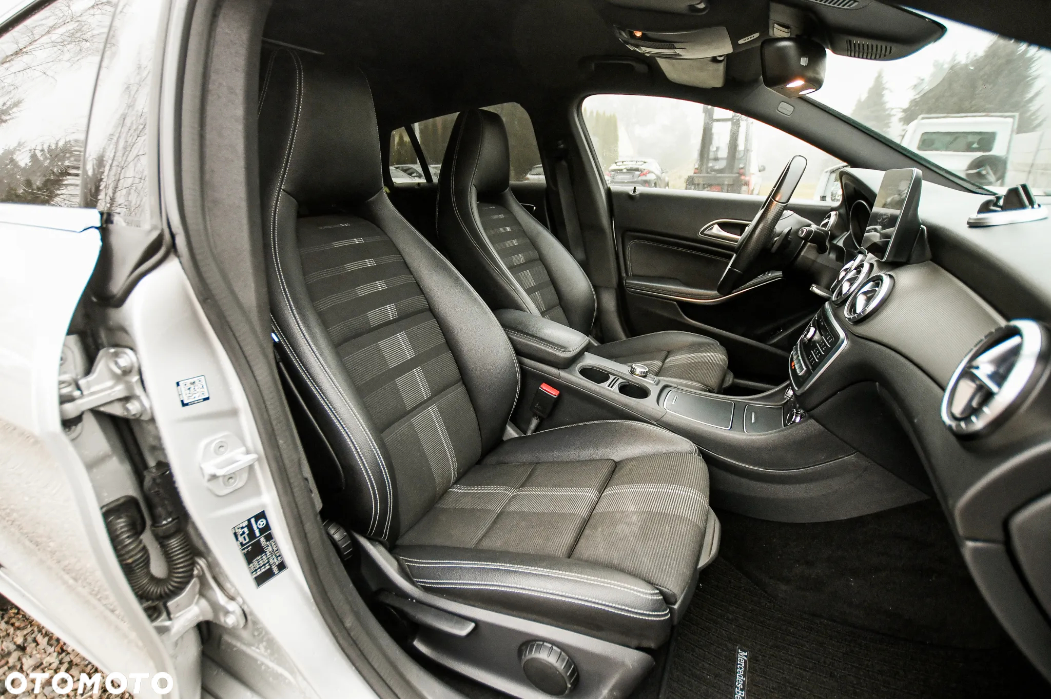 Mercedes-Benz CLA Shooting Brake 180 7G-DCT - 26