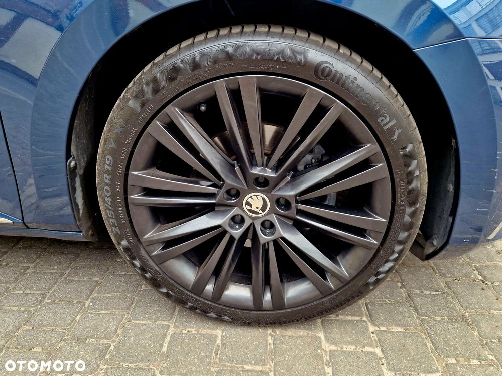 Skoda Superb 2.0 TSI L&K DSG - 4