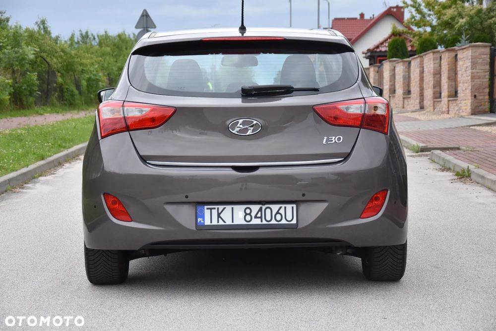 Hyundai i30 blue 1.6 GDI YES Gold - 9