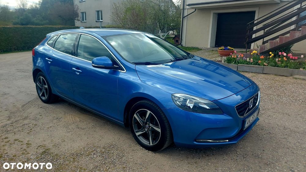 Volvo V40 D4 Momentum - 8