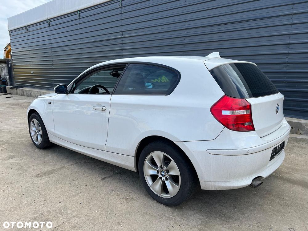 BMW 1 E87 E81 (Alpinweiss 300) części Maska zderzak błotnik lampa deska klapa drzwi - 3