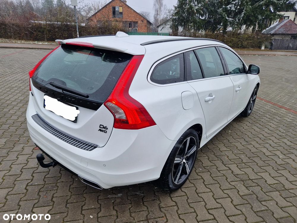 Volvo V60 D6 AWD Plug-in Hybrid Summum - 6