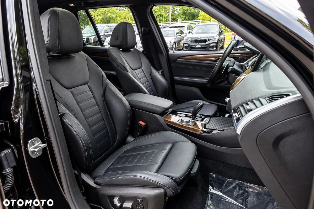 BMW X3 xDrive30i Advantage sport - 11