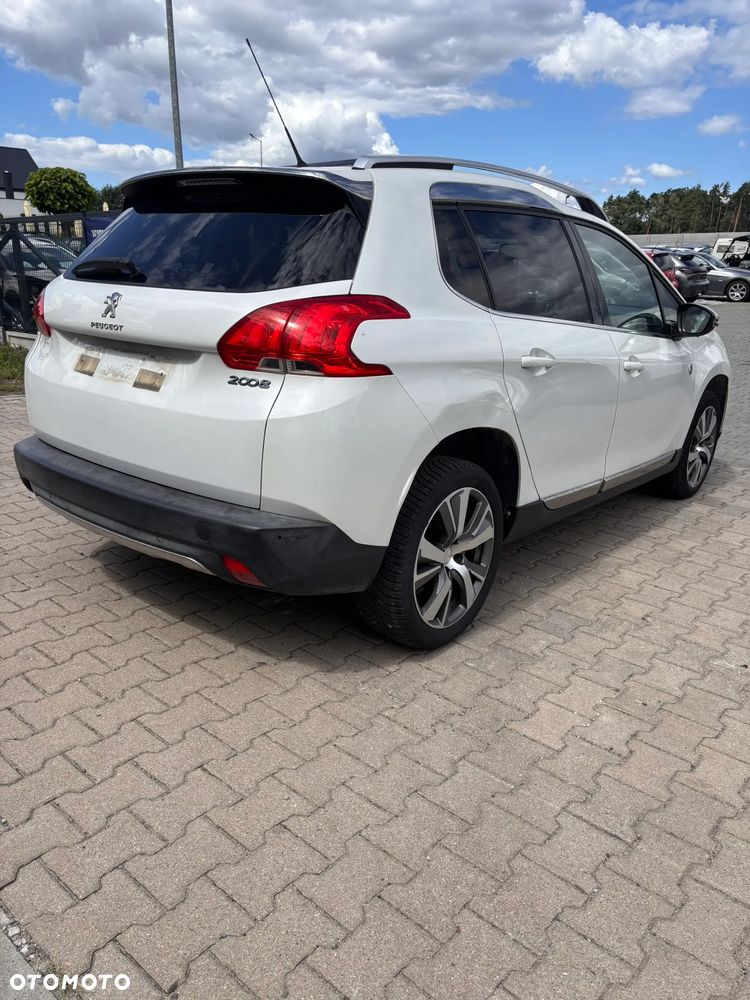 Peugeot 2008 - 6