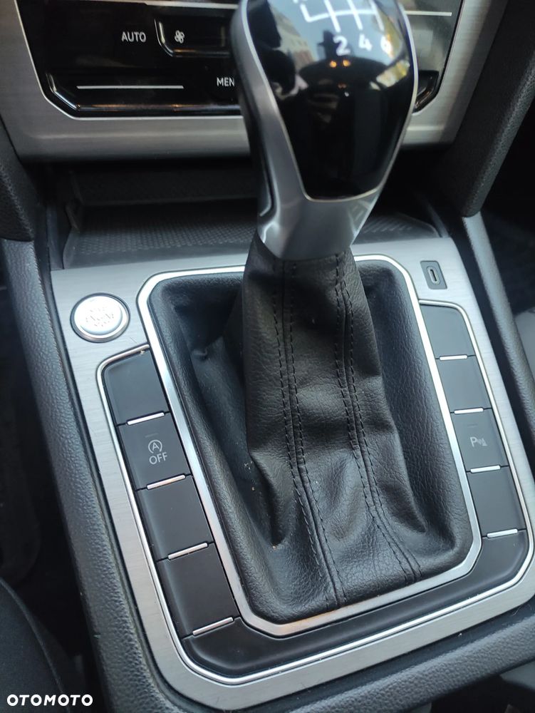 Volkswagen Passat 1.5 TSI EVO Business - 6