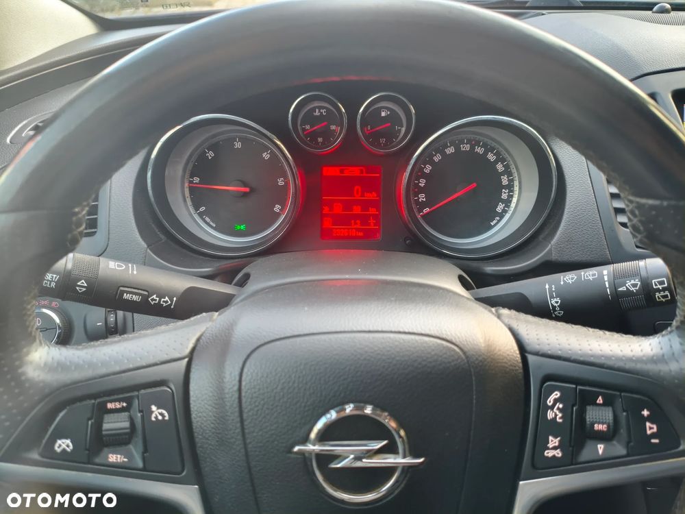 Opel Insignia 2.0 CDTI 4x4 Sport - 26