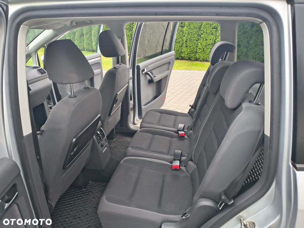 Volkswagen Touran 2.0 TDI DPF Comfortline - 13