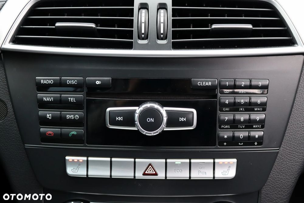 Mercedes-Benz Klasa C 180 BlueEFFICIENCY 7G-TRONIC Avantgarde - 24