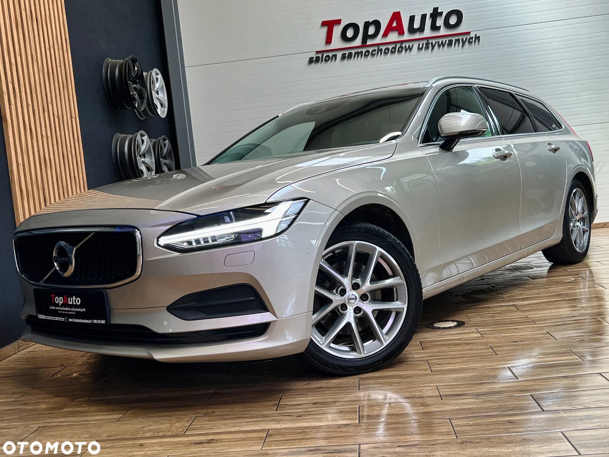 Volvo V90 D4 Momentum Pro - 17