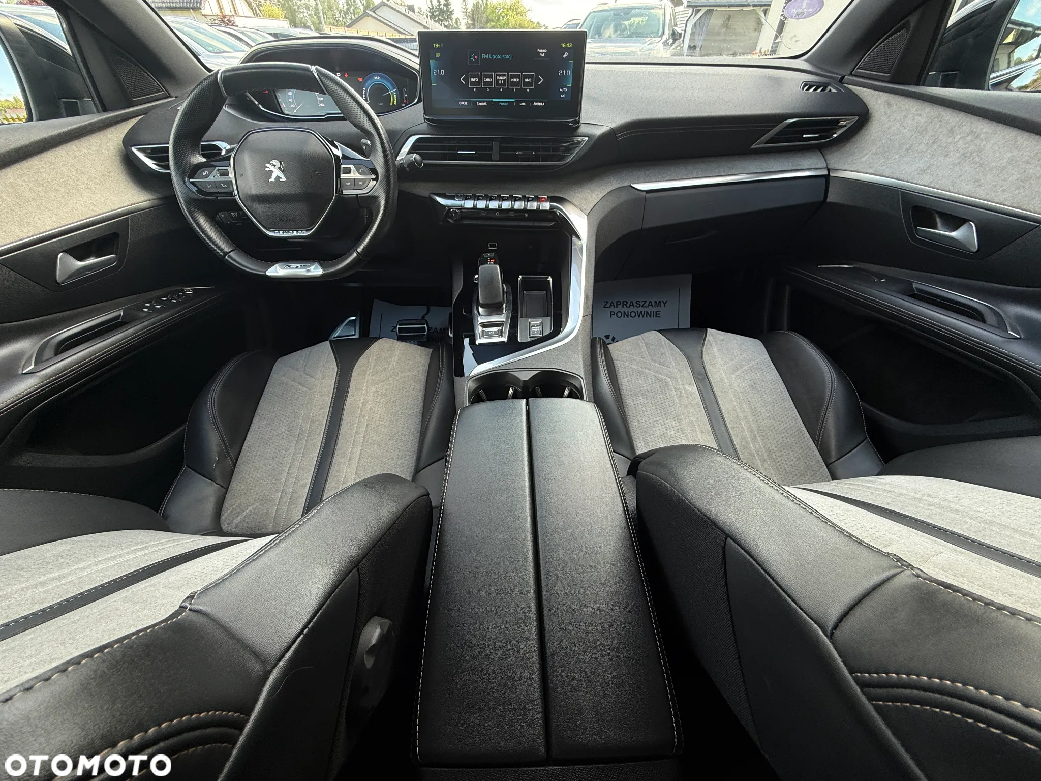 Peugeot 3008 Plug-In Hybrid 225 e-EAT8 GT - 38