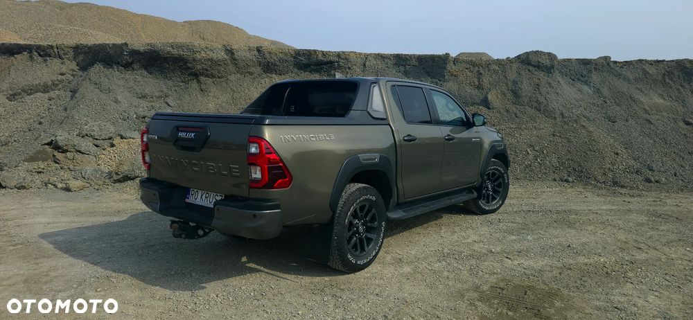 Toyota Hilux 2.8 D-4D Double Cab Invincible 4x4 - 4