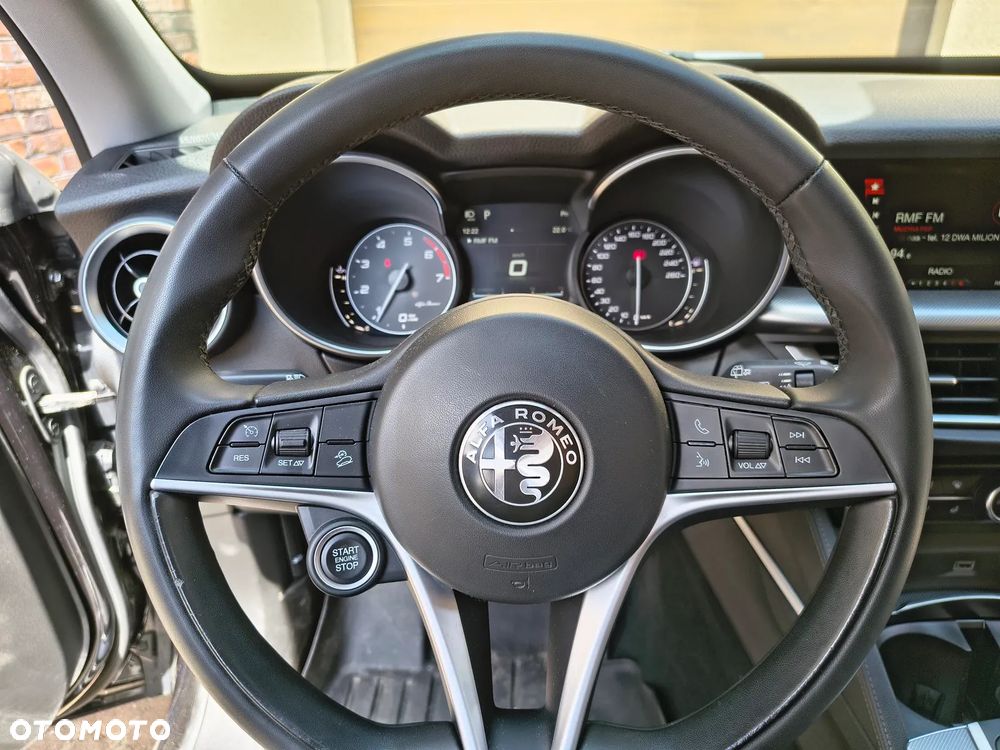 Alfa Romeo Stelvio - 18