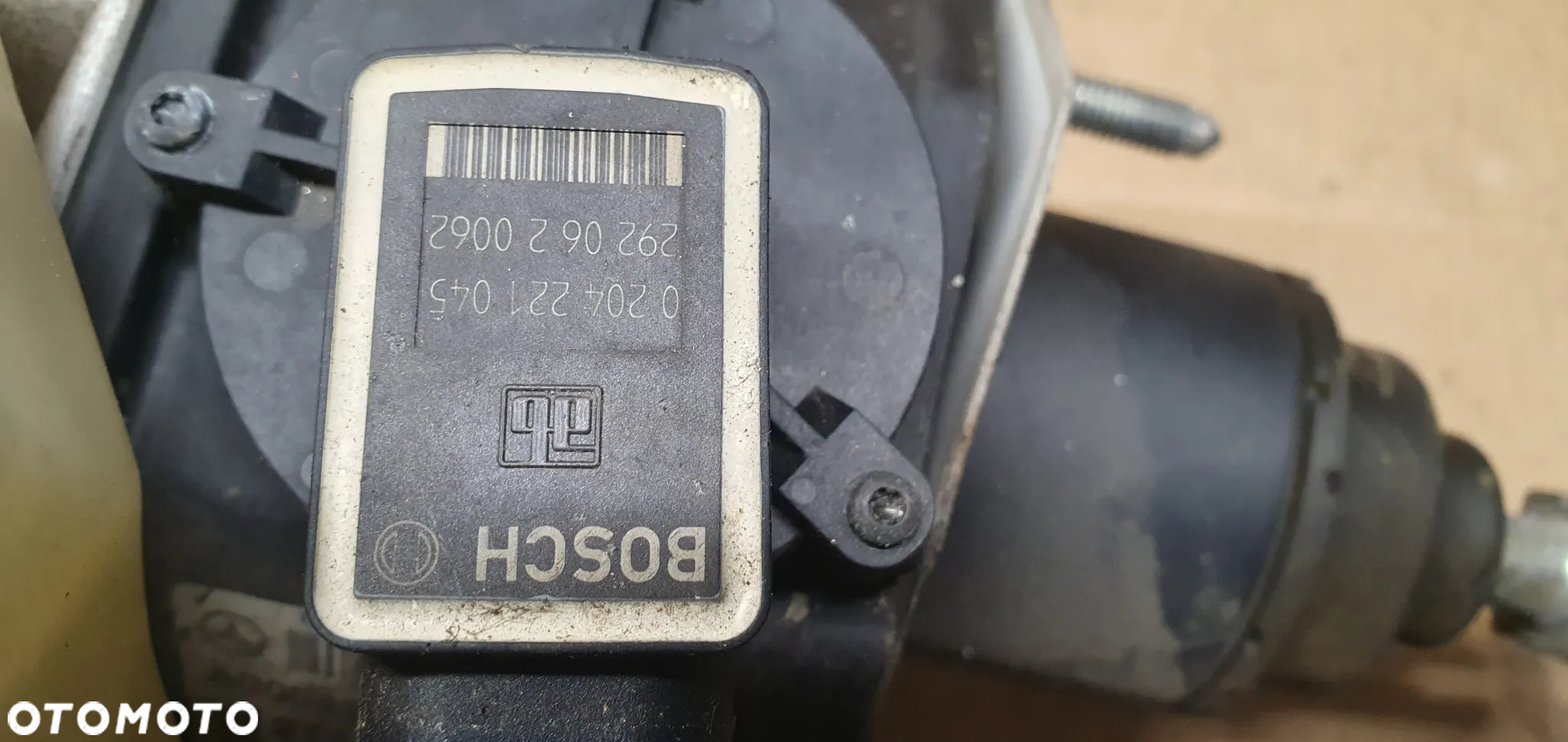 Serwo wspomaganie hamulca Mercedes W211 A0004300312 - 9