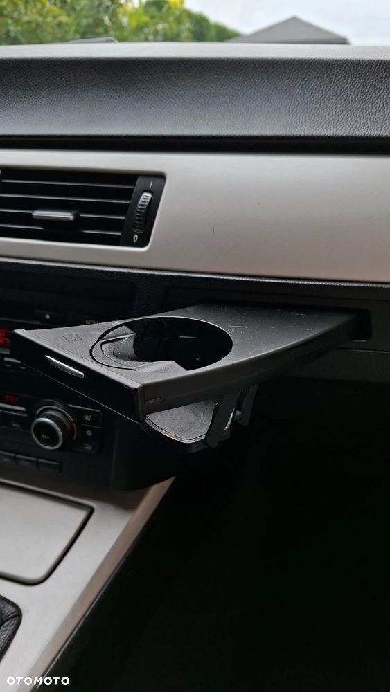 BMW Seria 3 320d xDrive DPF - 34
