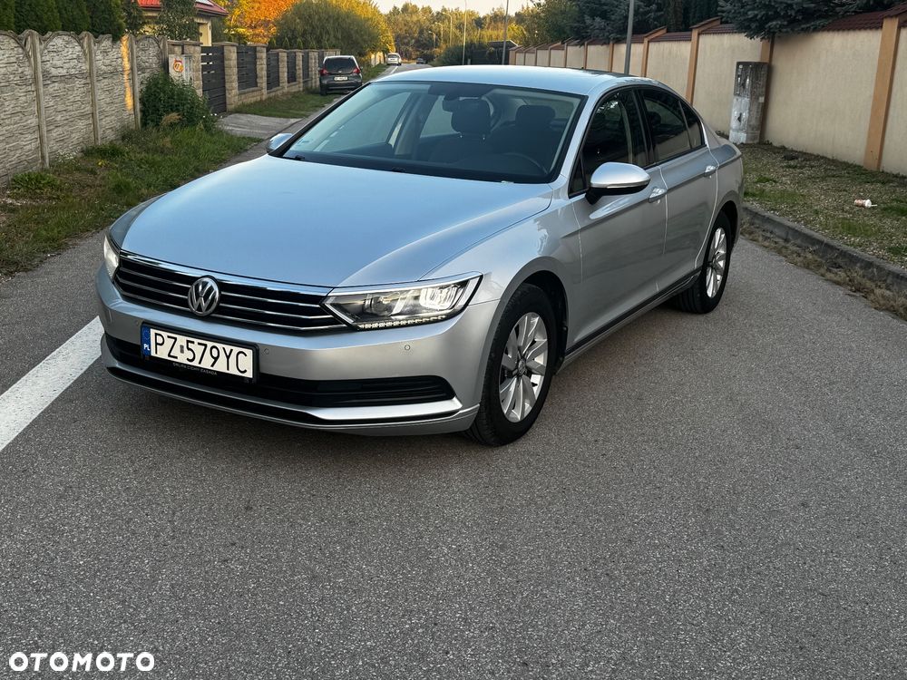 Volkswagen Passat 1.4 TSI BMT Trendline - 11