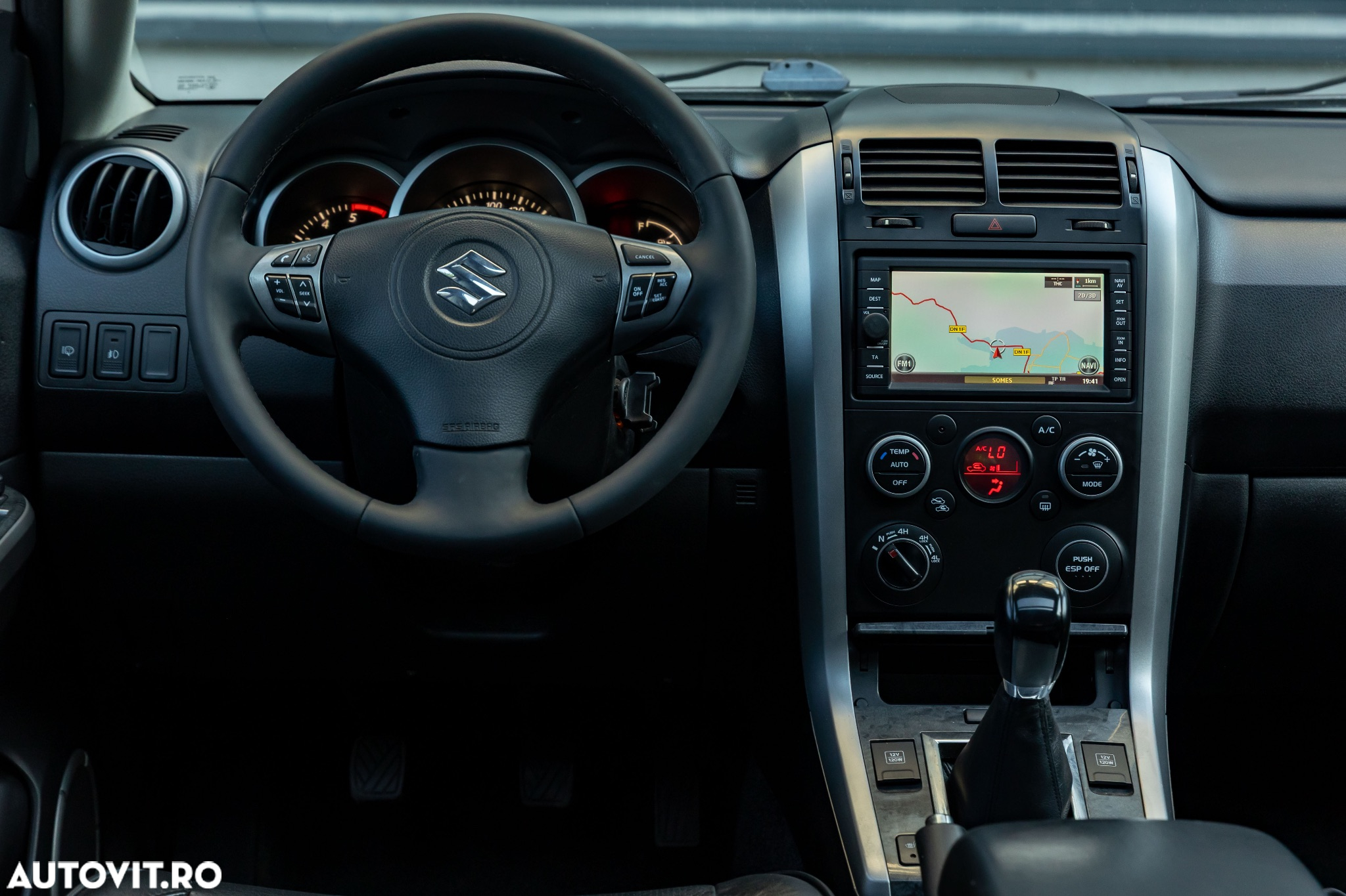 Suzuki Grand Vitara 1.9 DDiS Comfort - 14
