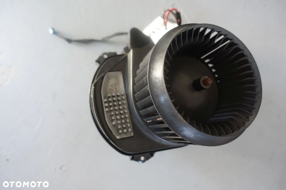 DMUCHAWA WENTYLATOR REZYSTOR MERCEDES W176 W246 17r. - 4