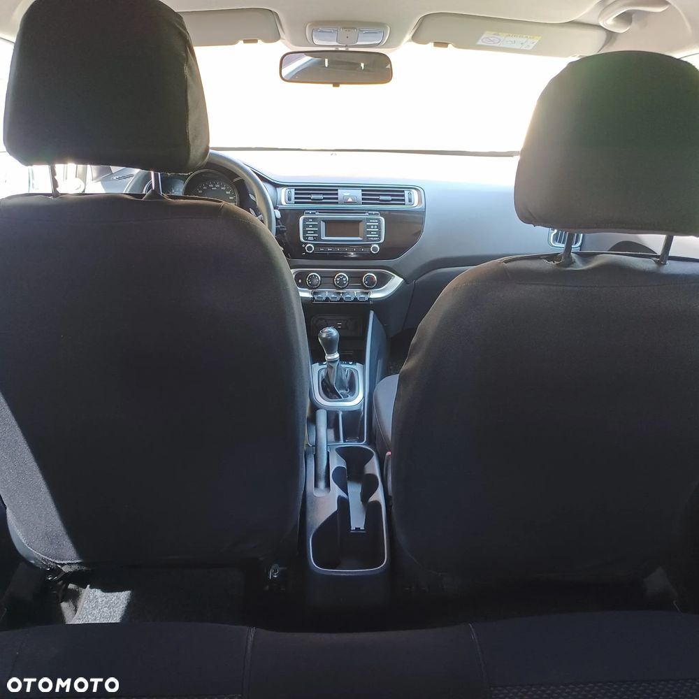 Kia Rio - 14