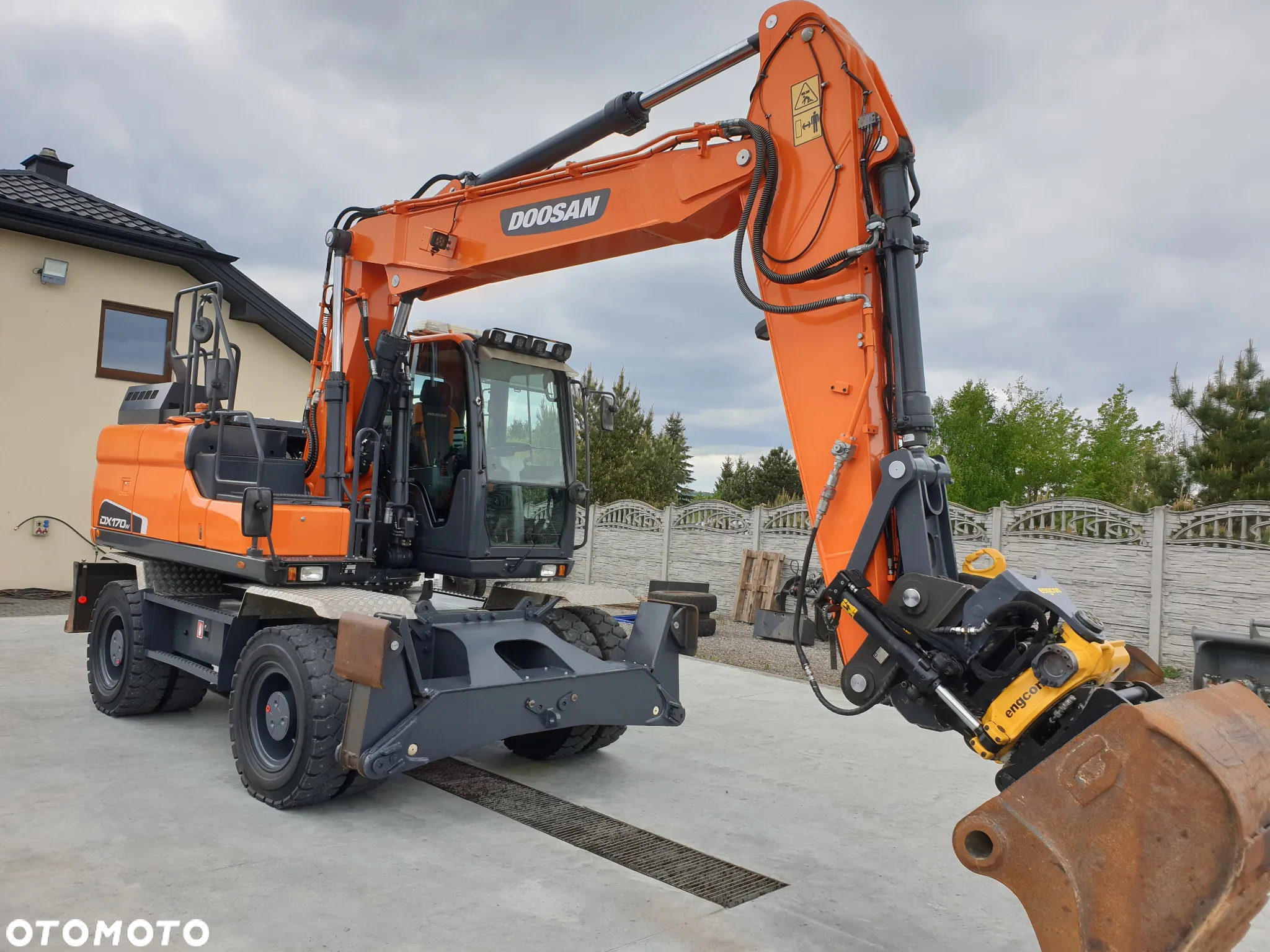 Doosan DX 170 W SPROWADZONY/ROTOTILT PIĘKNY STAN - 4