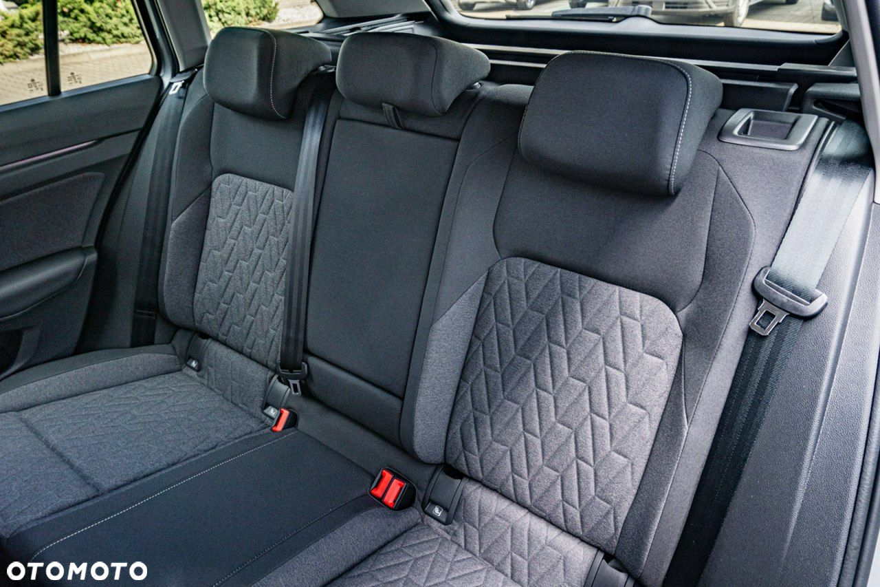 Volkswagen Golf - 15