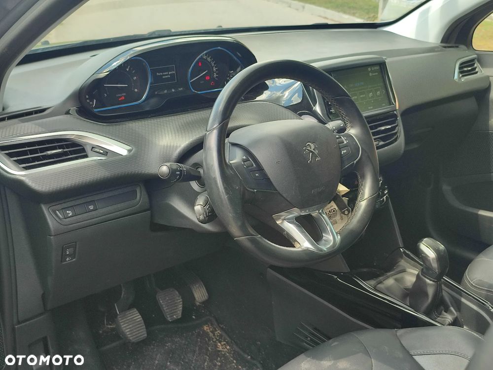 Peugeot 2008 1.5 BlueHDi Allure - 16