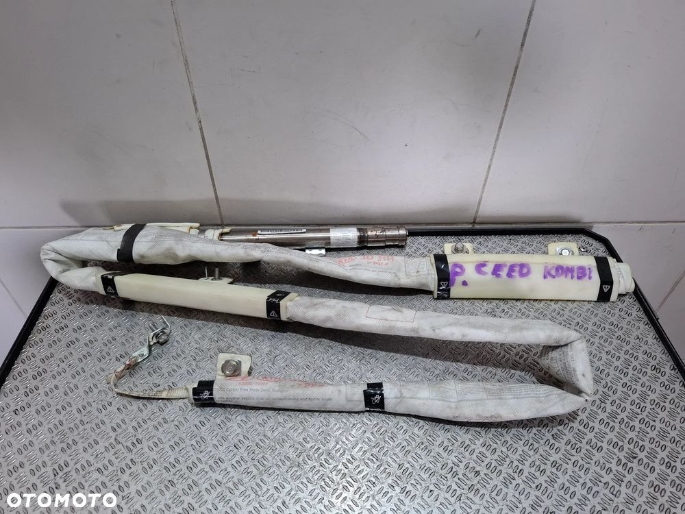 Kurtyna airbag prawa Kia Ceed 2017 rok kombi nr 85020A2000 - 1