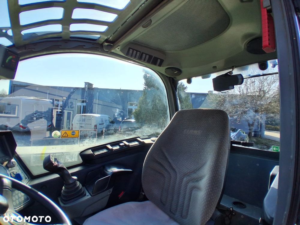 Claas SCORPION 7050 - 22