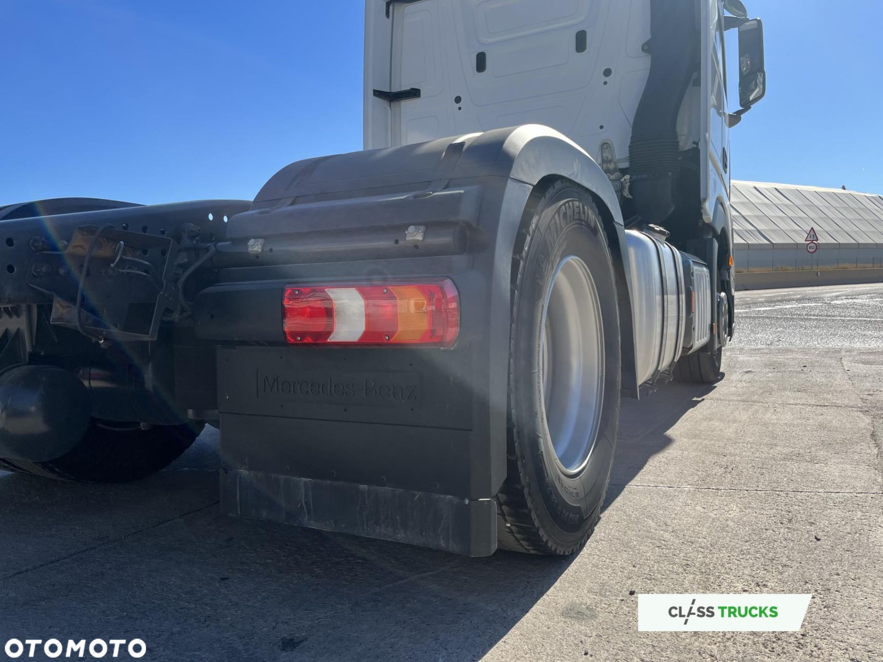 Mercedes-Benz Actros 5 1845 BigSpace LED lights - 13