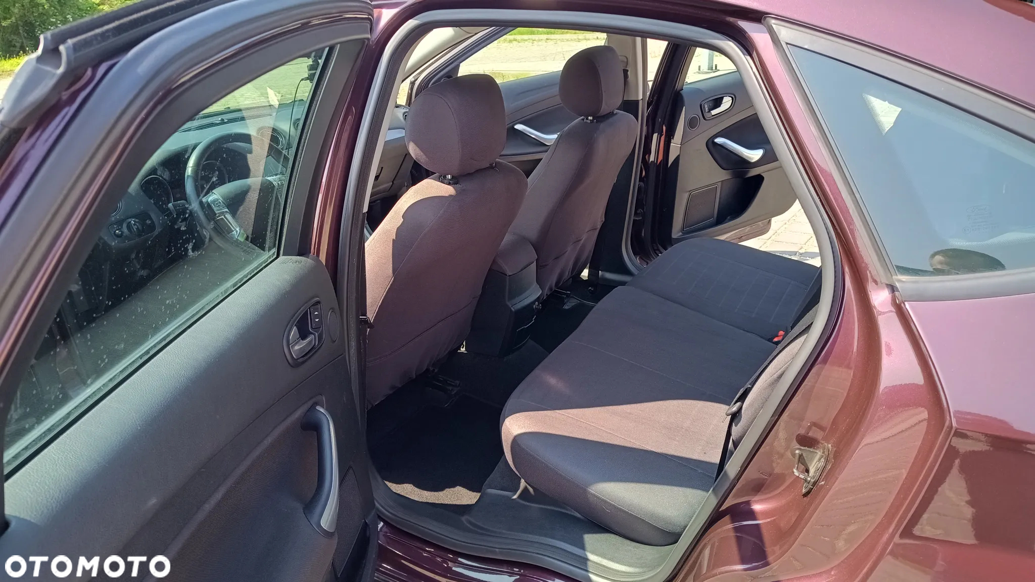 Ford Mondeo 1.6 Silver X - 11