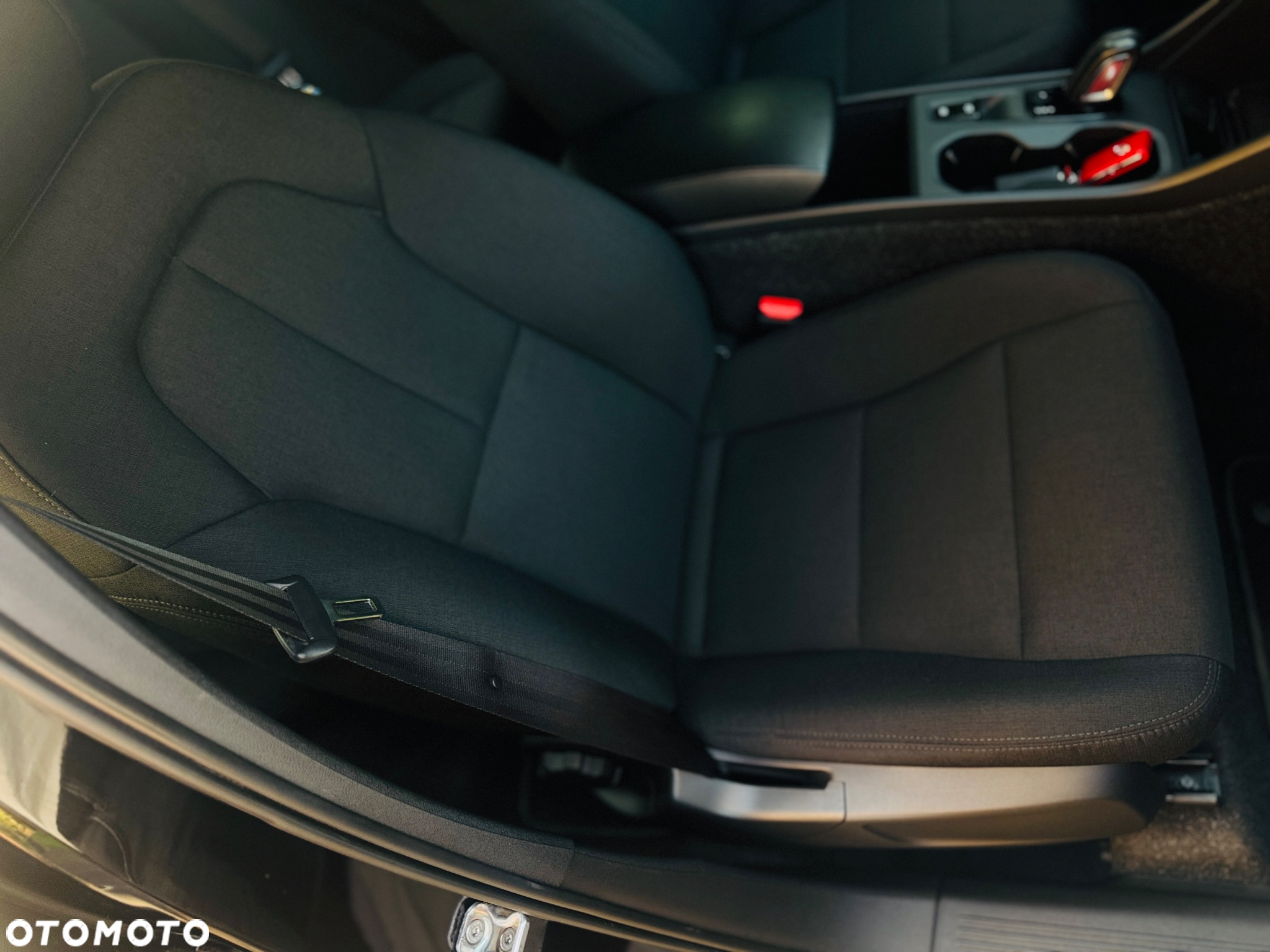 Volvo XC 40 D3 Momentum Pro - 27