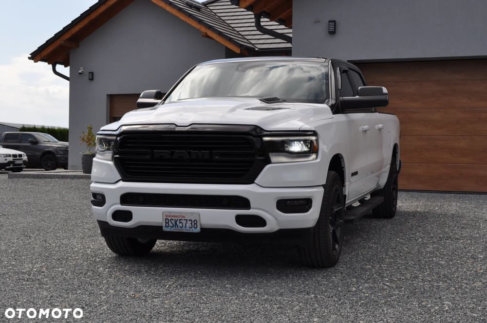 RAM 1500 5.7 Crew Cab Longbed Laramie Sport