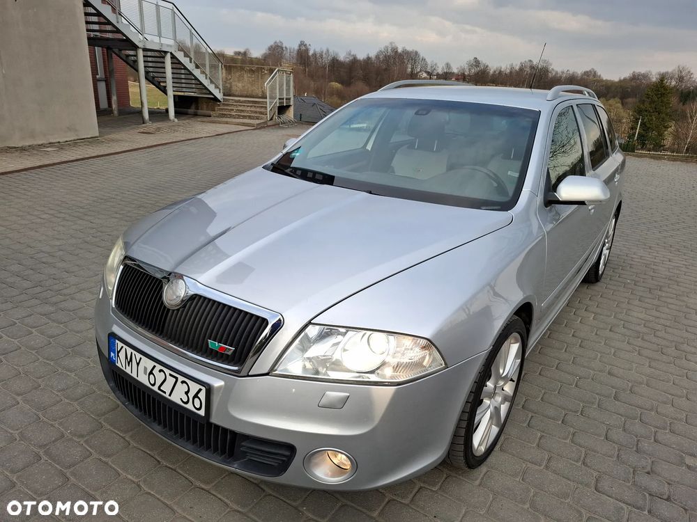 Skoda Octavia 2.0 TDI CR DPF RS - 11