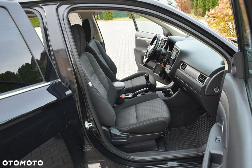 Mitsubishi Outlander 2.0 2WD Active - 14