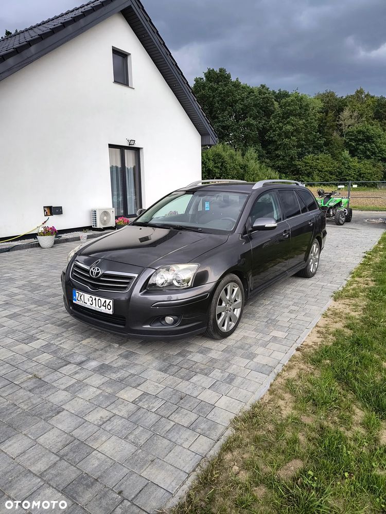 Toyota Avensis 2.0 D-4D Luna - 14