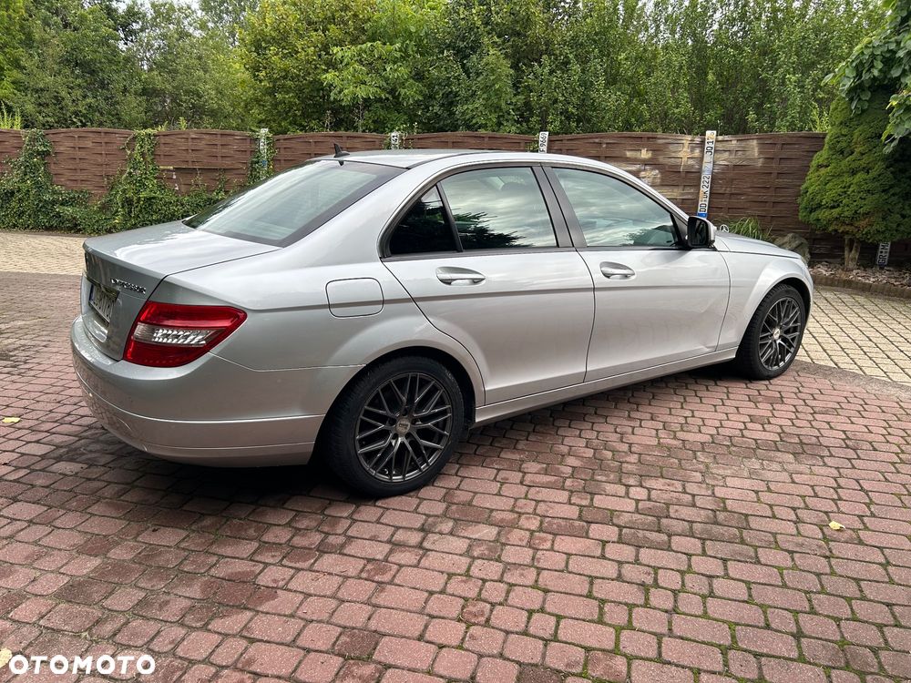 Mercedes-Benz Klasa C 180 Kompressor Classic - 3