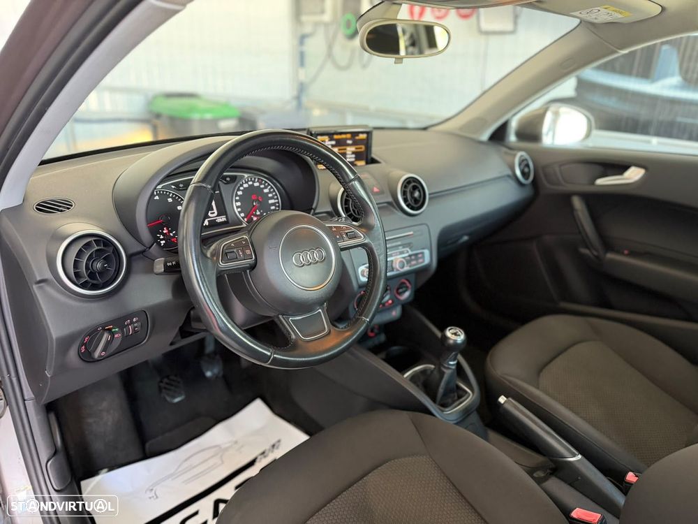 Audi A1 1.0 TFSI S-line - 11