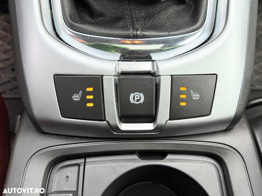 Opel Antara 2.2 CDTI 4x4 ecoFLEX Start/Stop Design Edition - 25